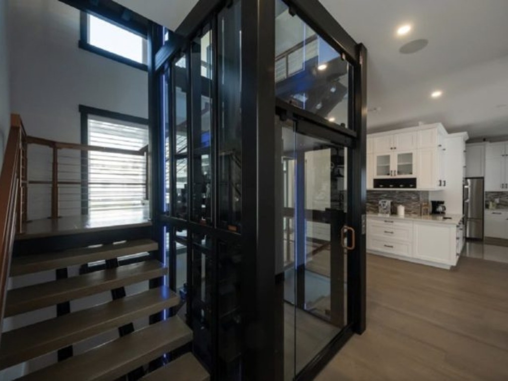 photo of the Crystal home elevator by RAM
