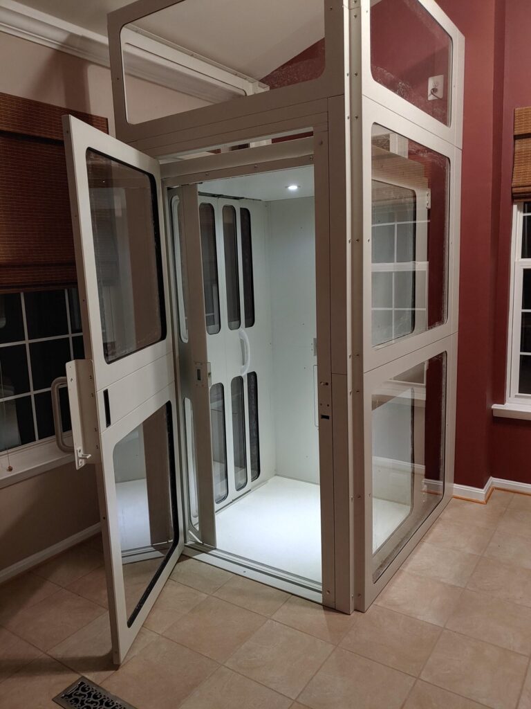 Staying Home Elevator with glass sides
